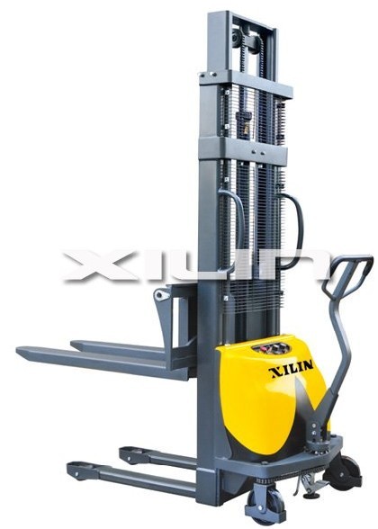 半電動(dòng)叉車